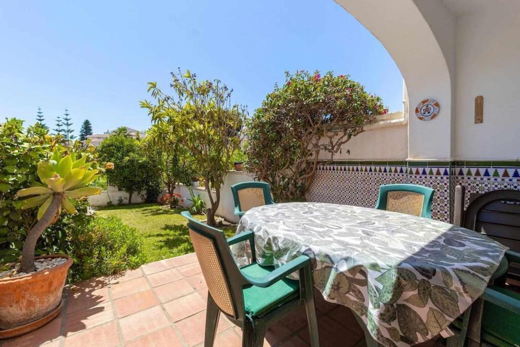 Appartement Tropicana Townhouse, 2 Bedroom Next To The Pool *